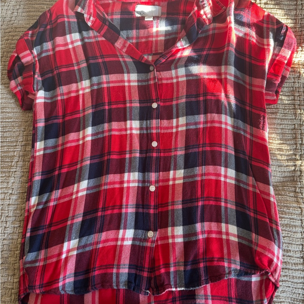 Red and navy Plaid Shirt short sleeve size small